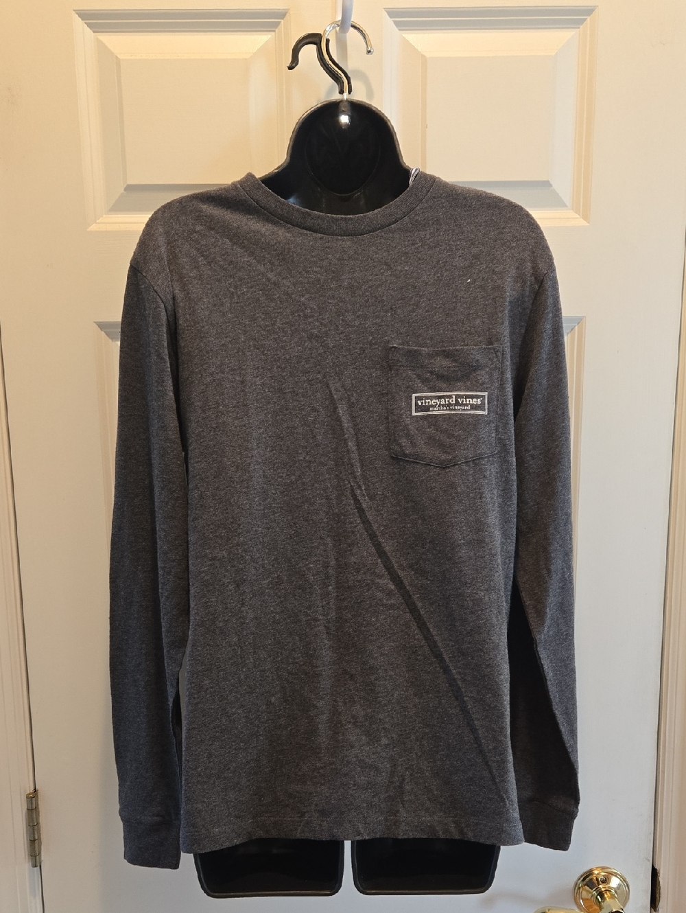 NWT Vineyard Vines Martha’s Vineyard LS Box Logo Pocket Tee Men’s XS Charcoal